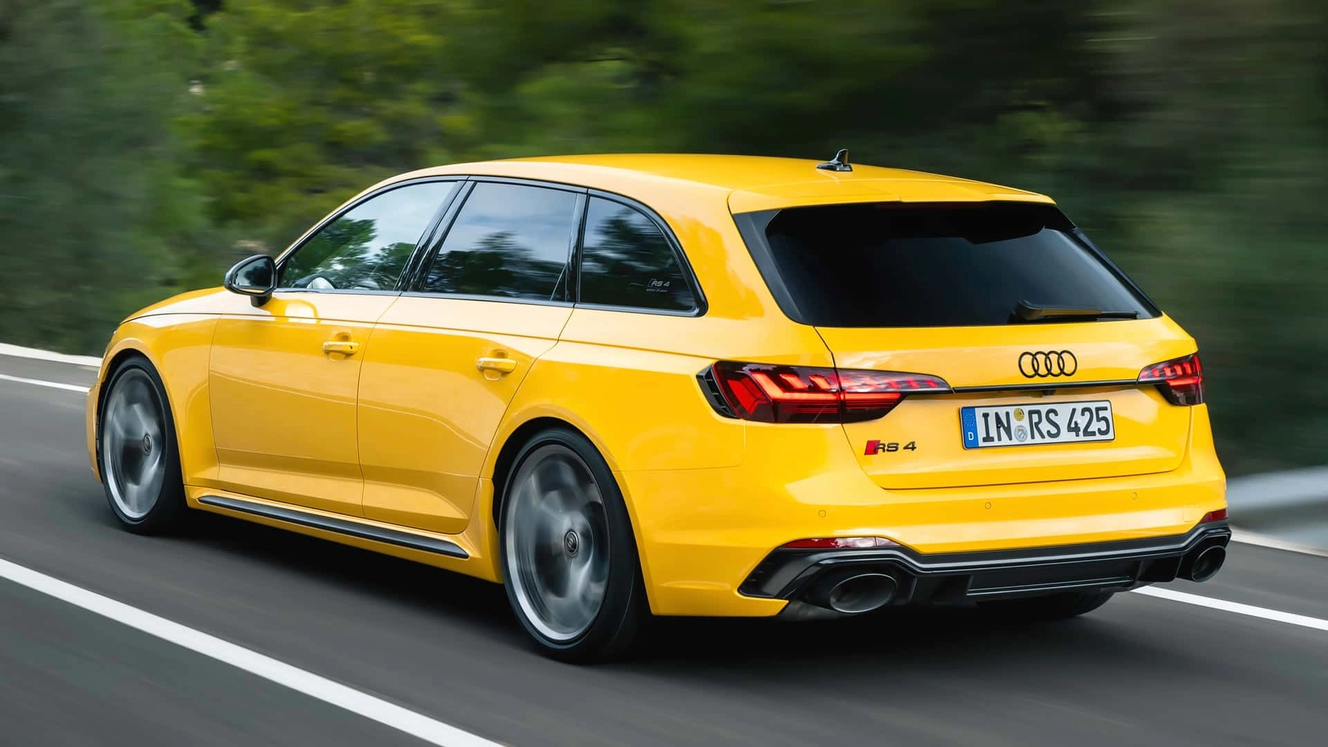 Audi rs 4 avant edition 25 years 2024 (1)